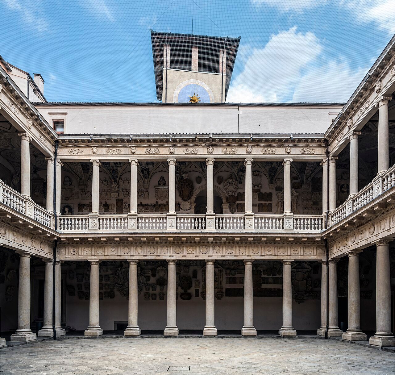 Padova Üniversitesi Palazzo Bo avlusu